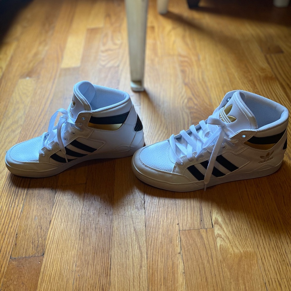 Adidas - Picture 3 of 4